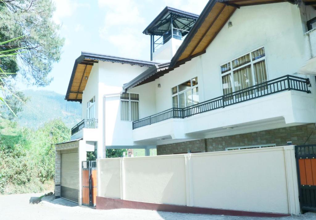 White House Bungalow Hatton - 18