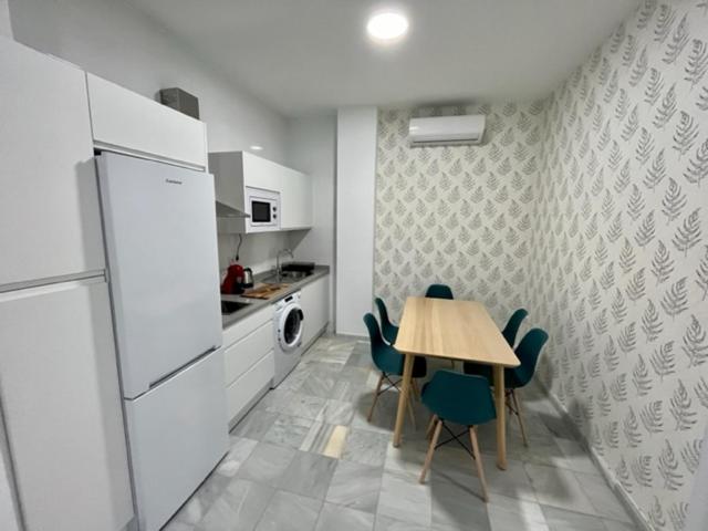 Kuchyň nebo kuchyňský kout v ubytování AD1B Arenal 3br apartment, 250 mtrs from Cathedral