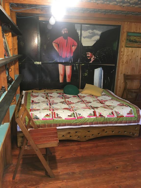 Postel nebo postele na pokoji v ubytování Guesthouse AISI in Lagodekhi