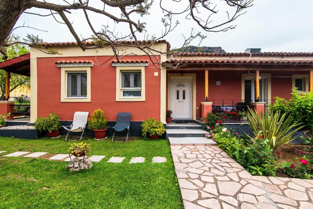 A garden outside Bozikis Apartments