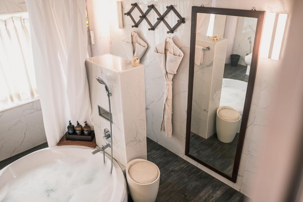 Anchaviyo Resort - Deluxe Queen Room