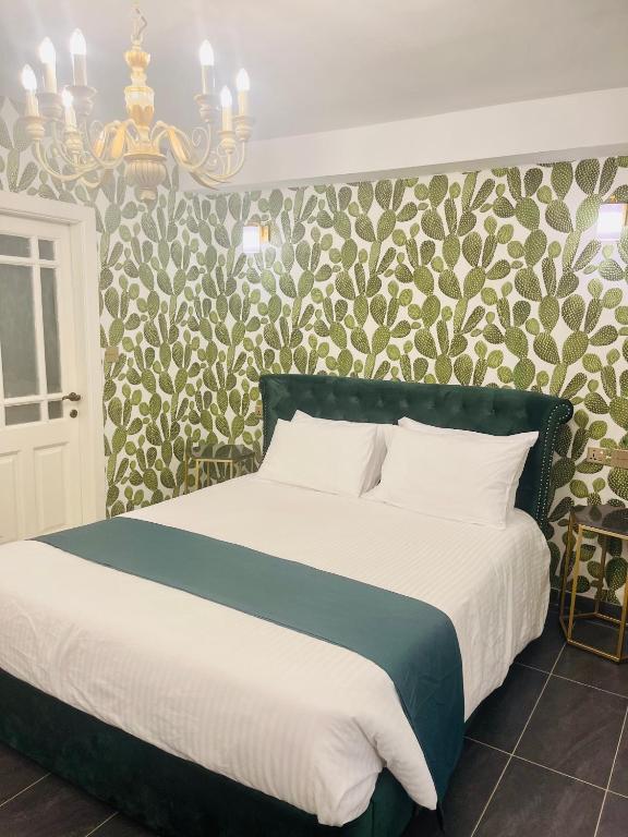 The Red Farm Relais & Spa - Queen Room With Pool View