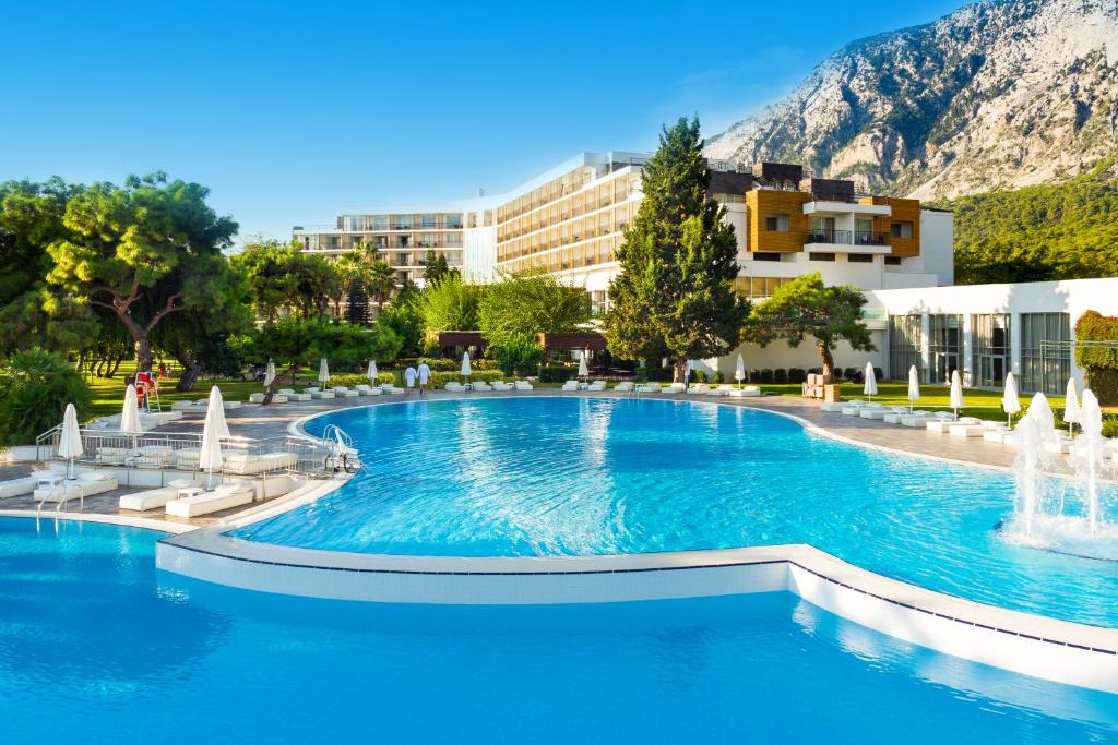 Bazén v ubytování TUI Magic Life Rixos Beldibi - Adult Only nebo v jeho okolí