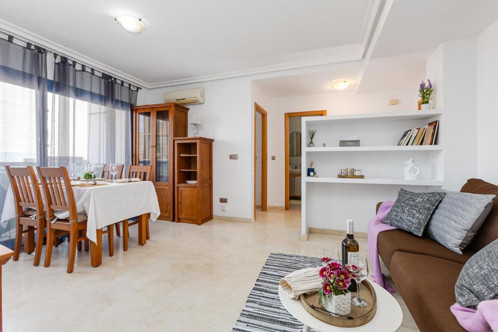 Gala Centro Castilla, Torrevieja – Updated 2023 Prices