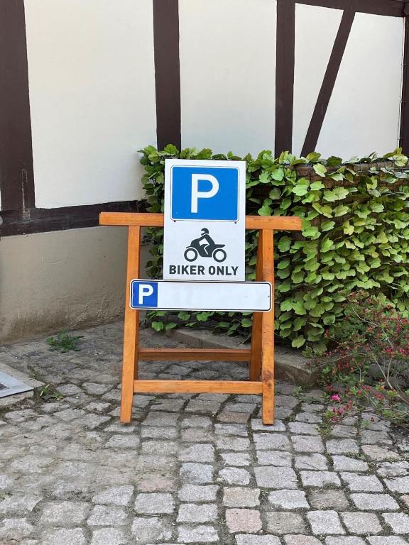 Certifikát, hodnocení, plakát nebo jiný dokument vystavený v ubytování Hotel Goldene Krone