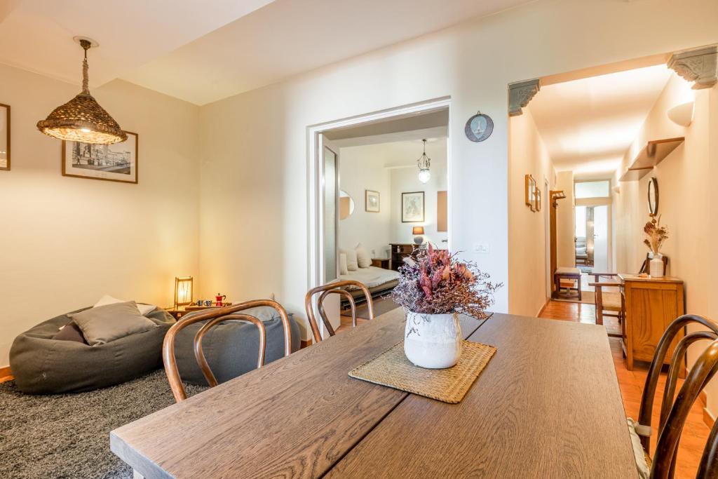 Posedenie v ubytovaní Mercato di Sant'Ambrogio cozy apartment