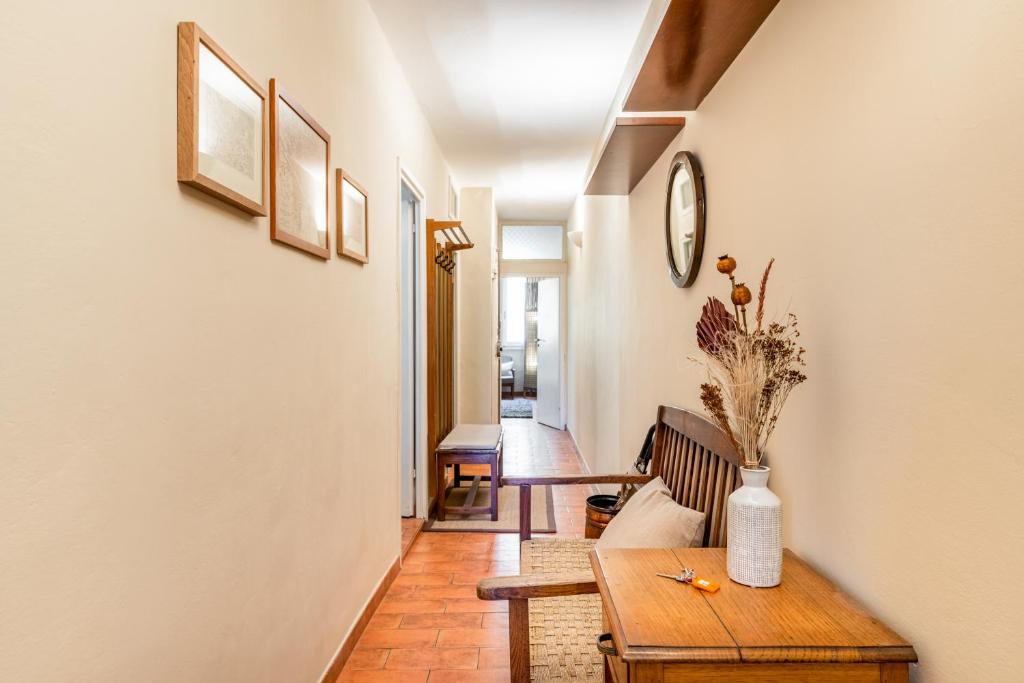 Posedenie v ubytovaní Mercato di Sant'Ambrogio cozy apartment
