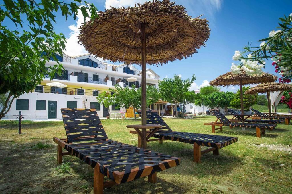 Zahrada ubytování YOLO Resort - Notte