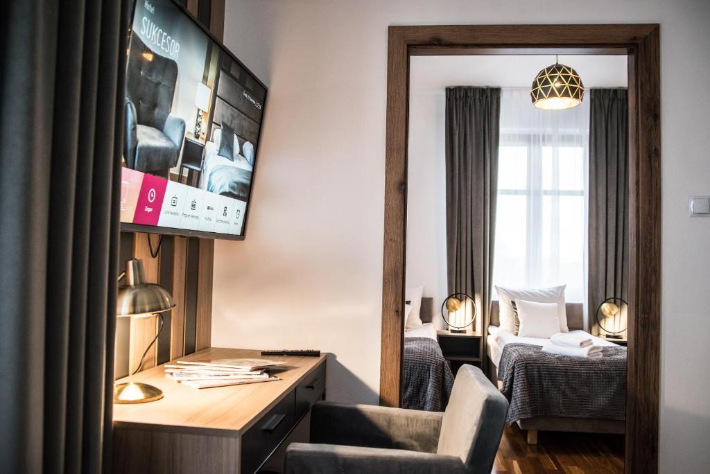 Hotel Sukcesor - Two-Bedroom Apartment