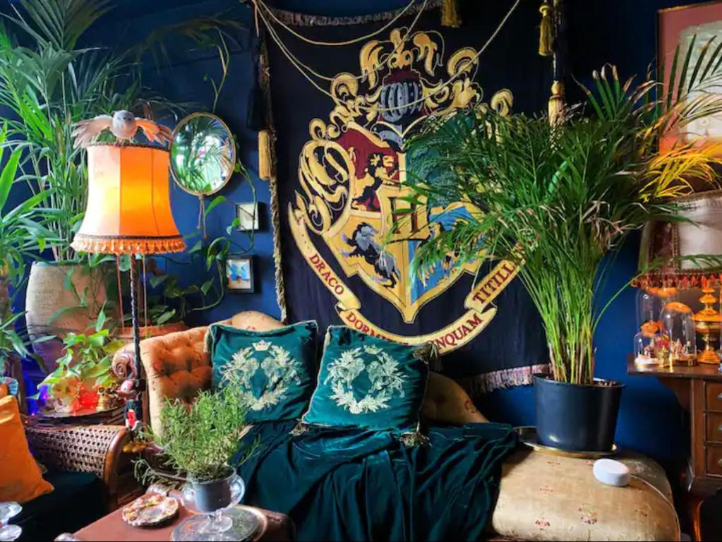 Magical Wizardry Flat in Central London - One-Bedroom Apartment