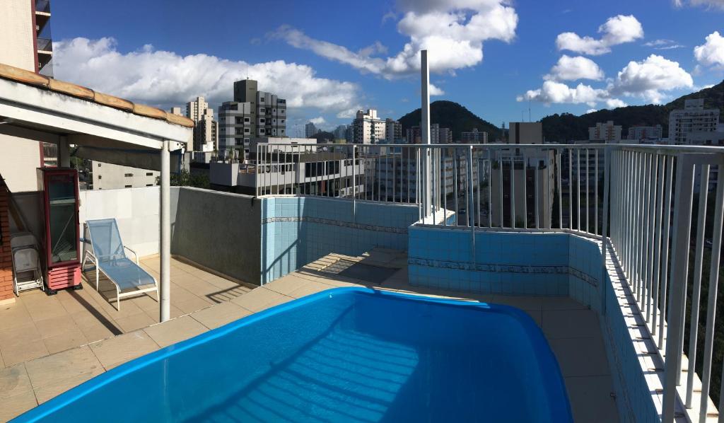 Foto da galeria de Cobertura duplex c/piscina privativa,Praia Enseada no Guarujá