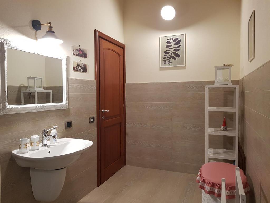 A bathroom at Grace dell'isola dei Coralli