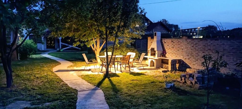 Apartments Osijek by the River - 9