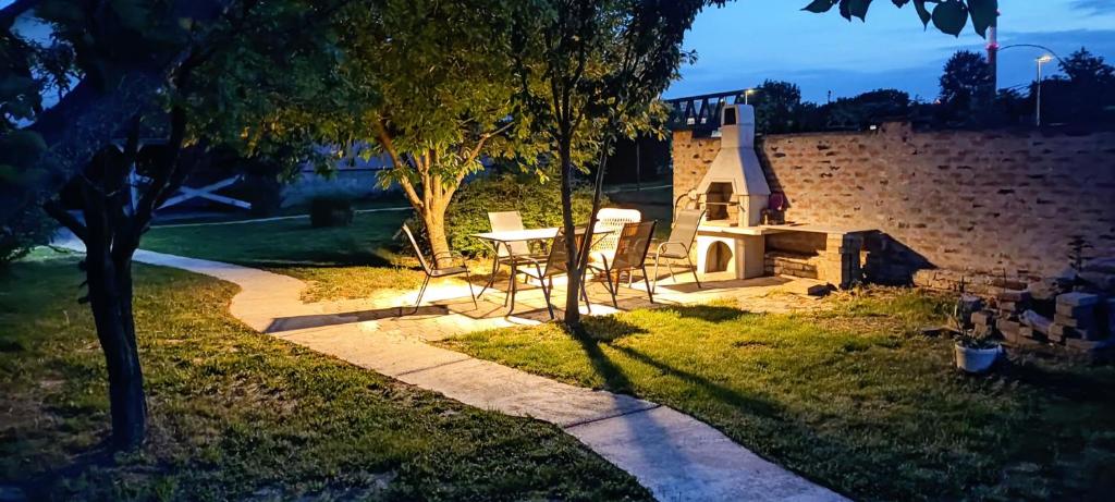 Apartments Osijek by the River - 10