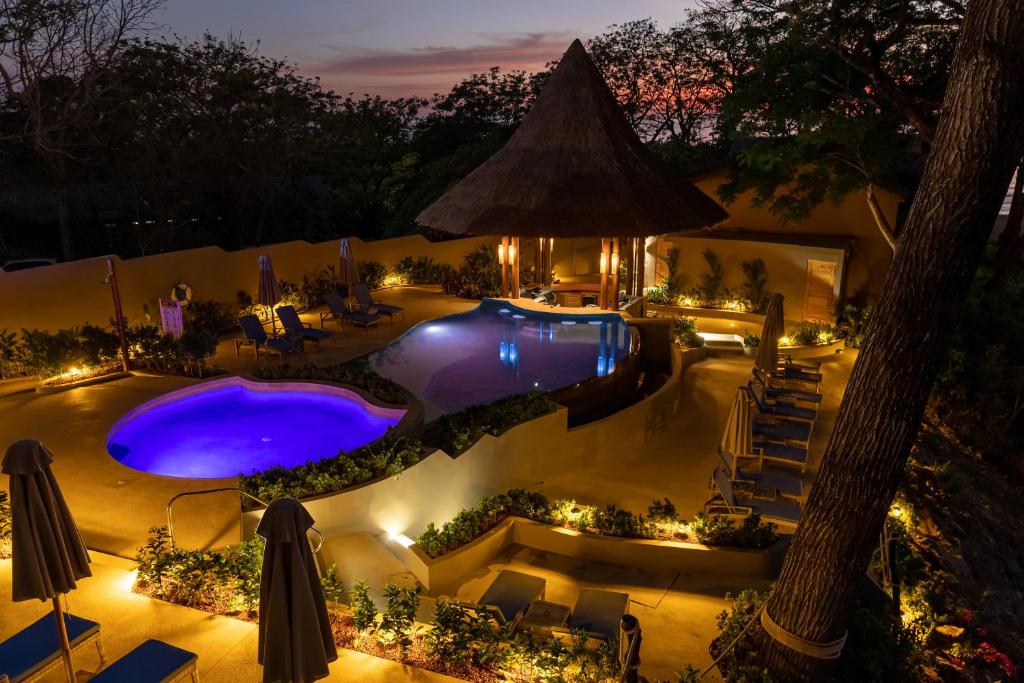 Bazén v ubytování Hotel Boutique Lagarta Lodge nebo v jeho okolí