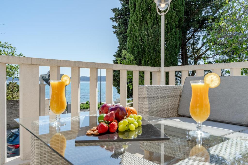 Nápoje v ubytování Hotel Riva Kaštela with swimming pool