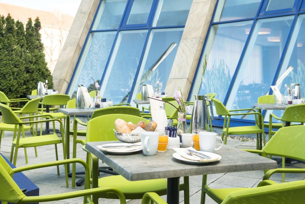 Nápoje v ubytování Dorint Hotel Dresden