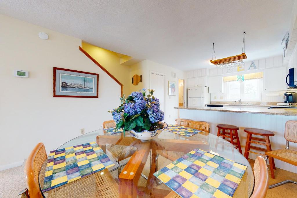 Kuchyň nebo kuchyňský kout v ubytování Seaside Villas --- 40123 Seaside Drive
