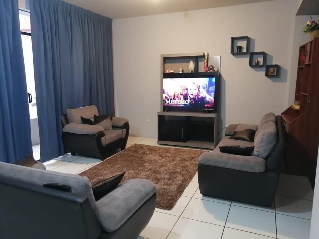 Apartamento familiar, Trujillo (updated prices 2024)