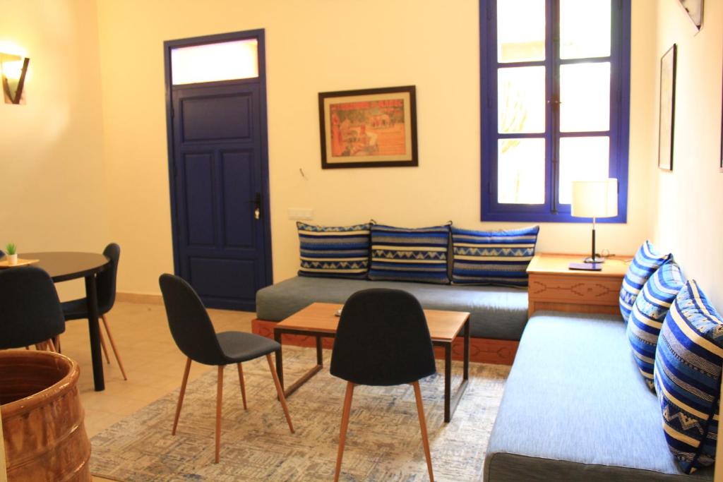 Comfy Colonial Apartments - Apartment - Ground Floor