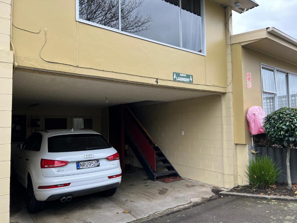 Golden Leaf Apartments - Resim 17