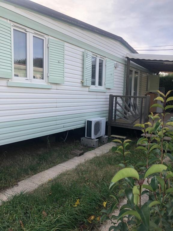 Le 101 Camping Etang Mer Soleil in Saint-Nazaire