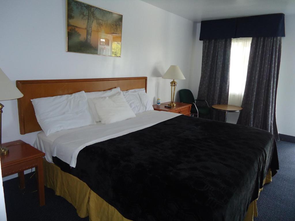 Westmount Motel - King Room - Smoking