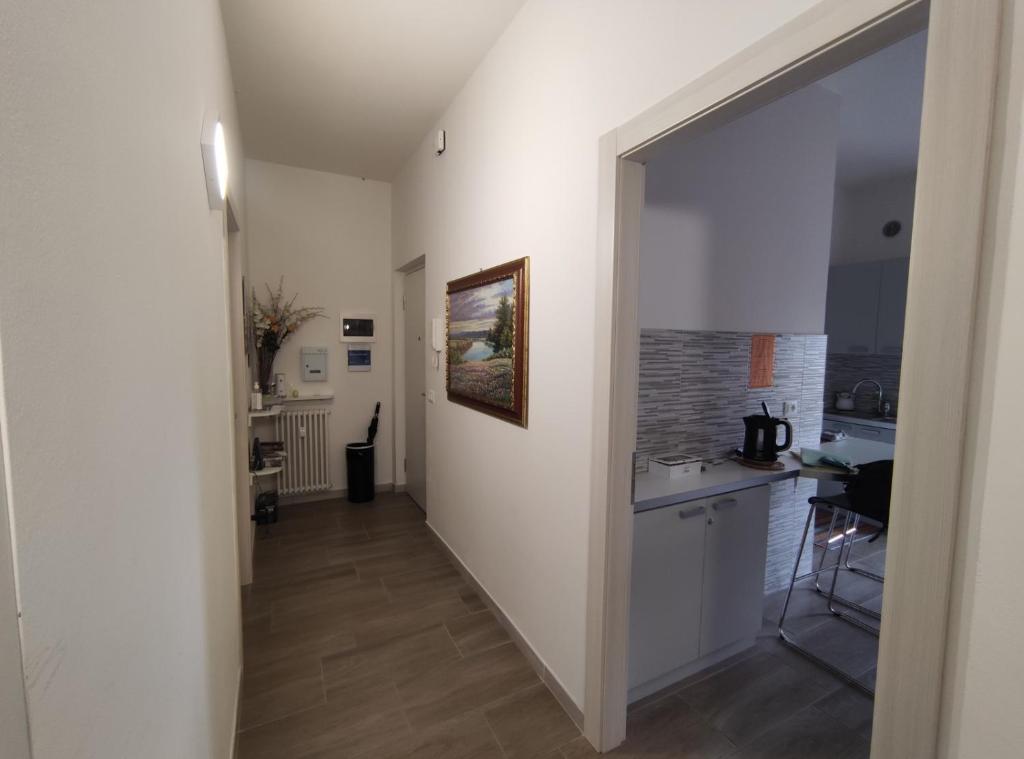 Zdjęcie z galerii obiektu ARNO ROOMS VERONA w Weronie