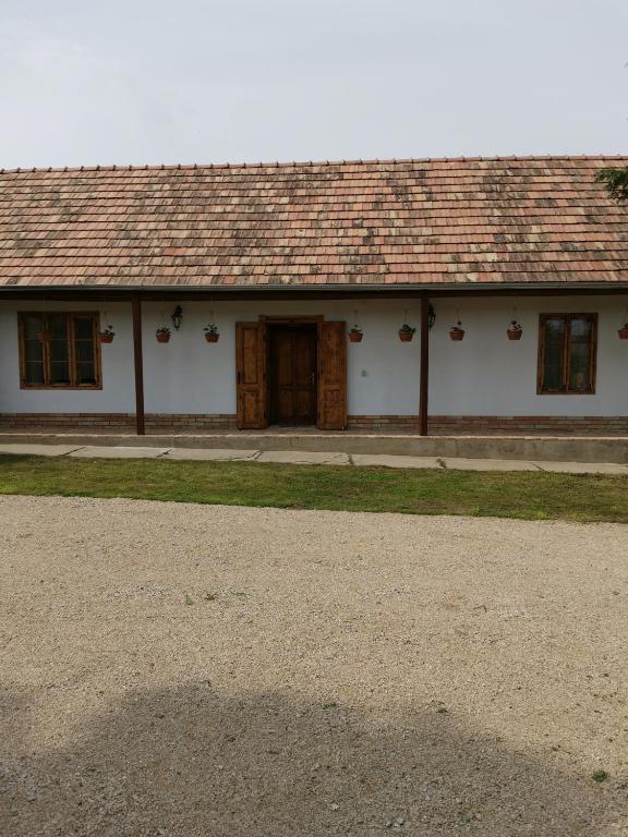 Fotografia z galérie ubytovania Pusztaszemes Vendéghaz v destinácii Pusztaszemes