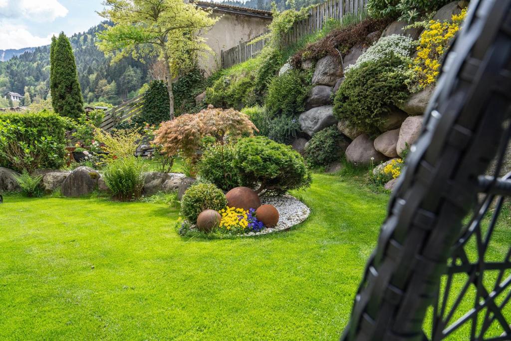 A garden outside Ansitz Gurtenhof O v Wolkenstein