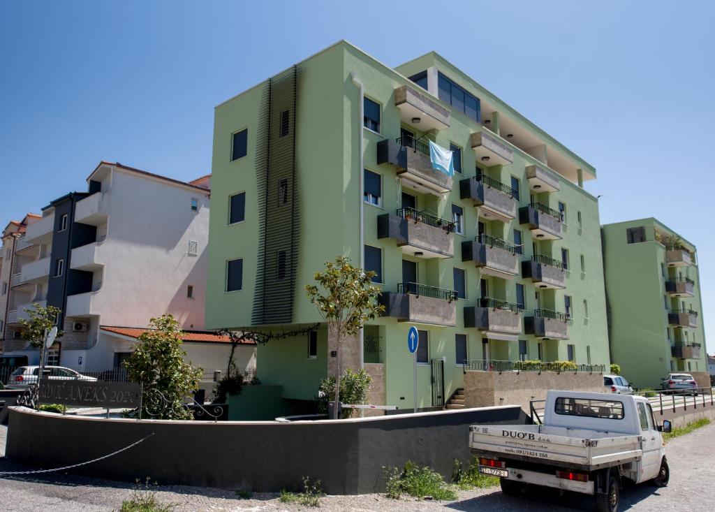 Budova, v ktorej sa apartmán nachádza