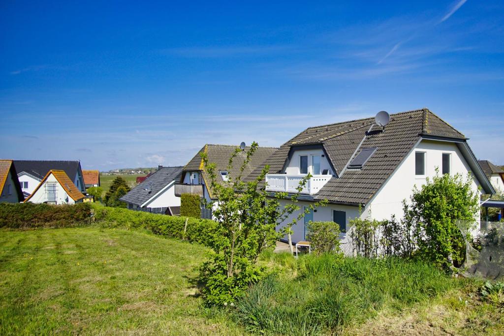 Foto dalla galleria di Ferienwohnung mit Terrasse in ruhiger Lage - Haus Südperd FeWo Strandwinde a Thiessow