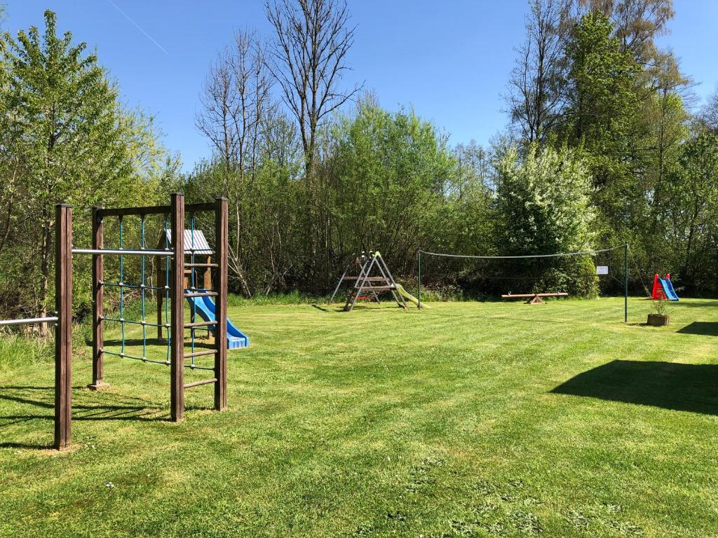 Herní místnost nebo prostor pro děti v ubytování Ferienpark Eifellux