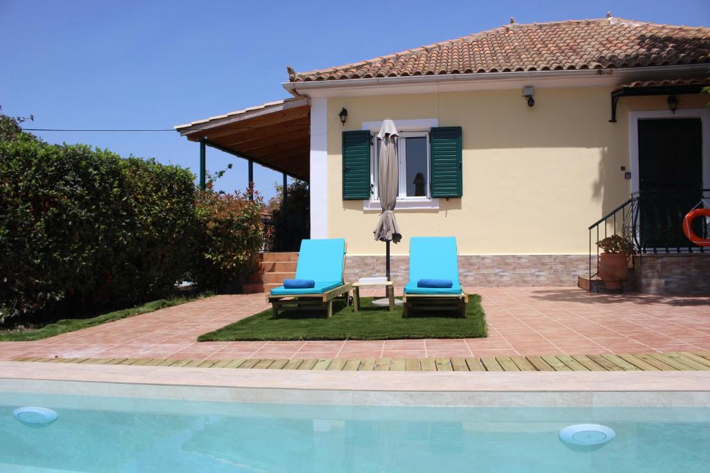 The swimming pool at or close to Villa Pigi