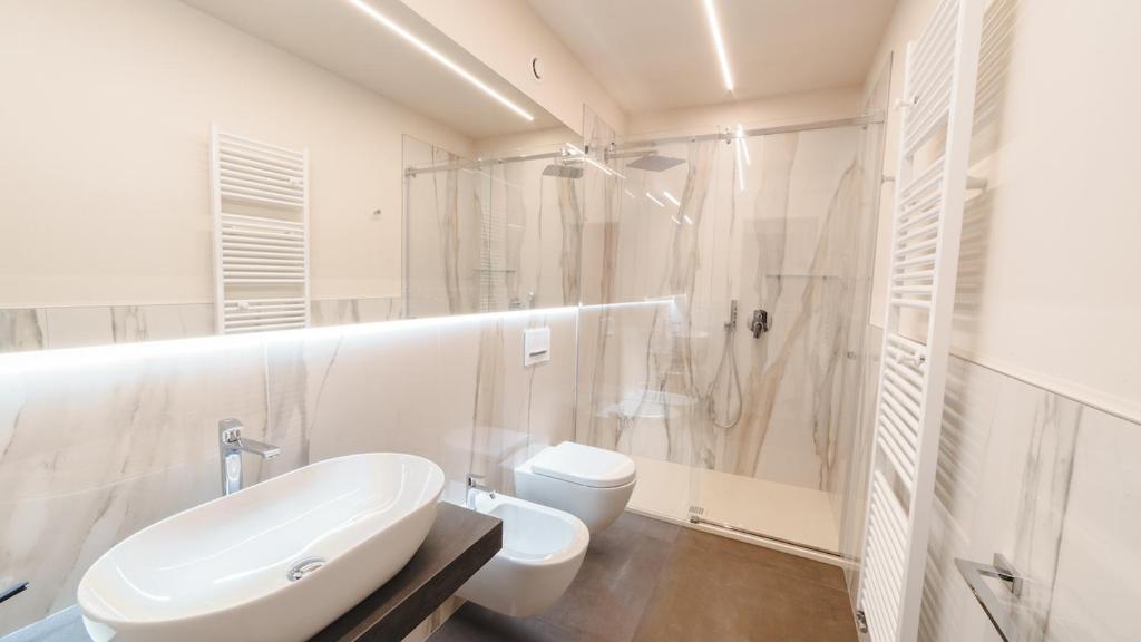 Ένα μπάνιο στο Vietti Apartments