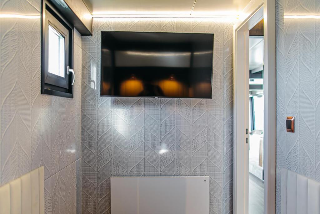 HT Houseboats - luksusowe domki na wodzie - sauna, jacuzzi - 11