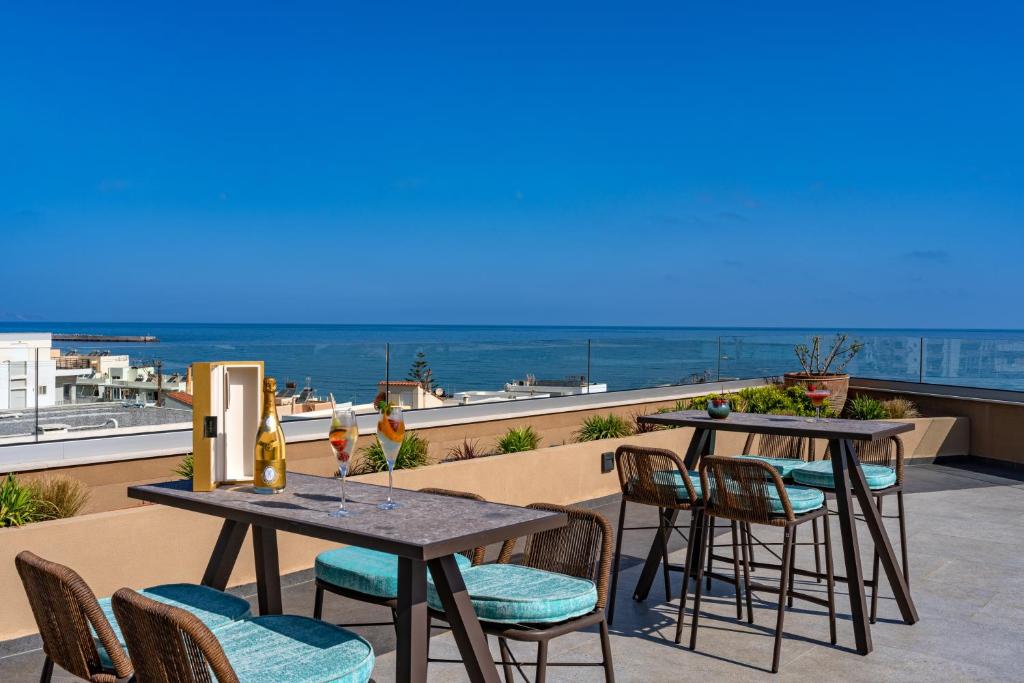 Nespecifikovaný výhled na moře nebo výhled na moře při pohledu z hotelu