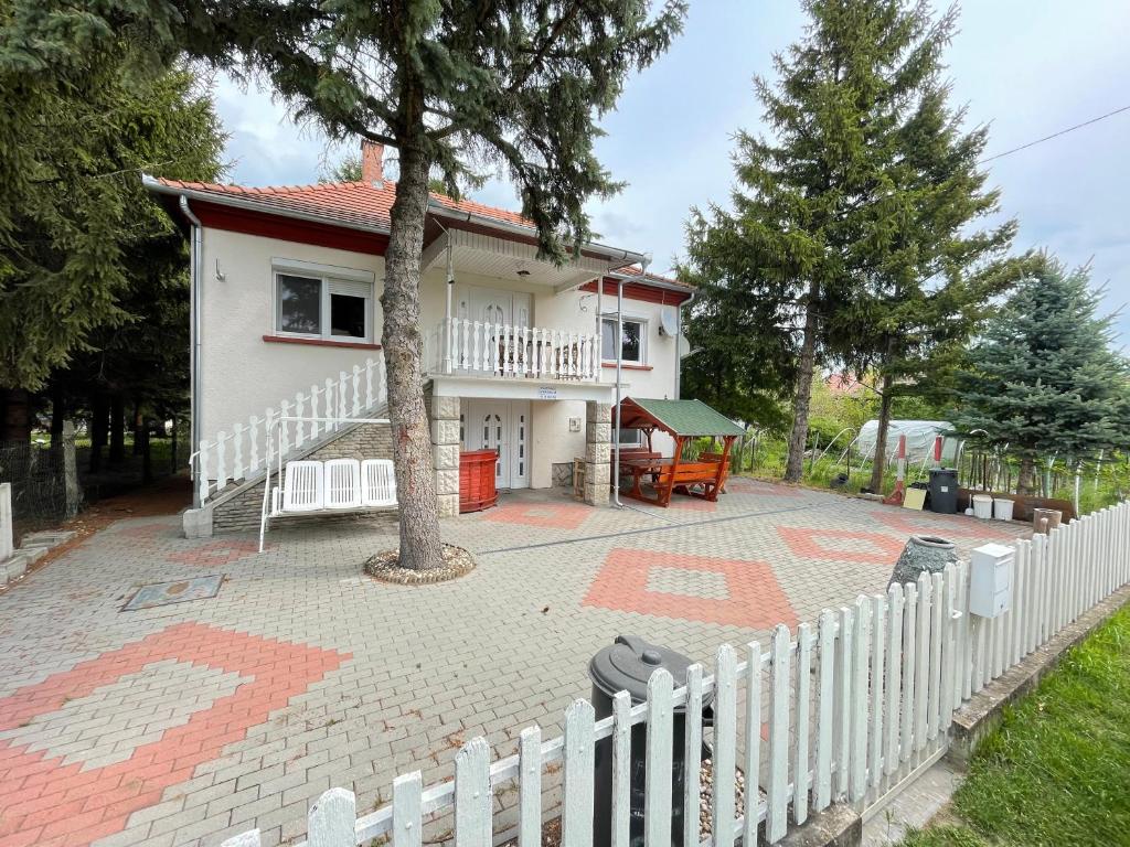 Budova, kde se prázdninový dům nachází