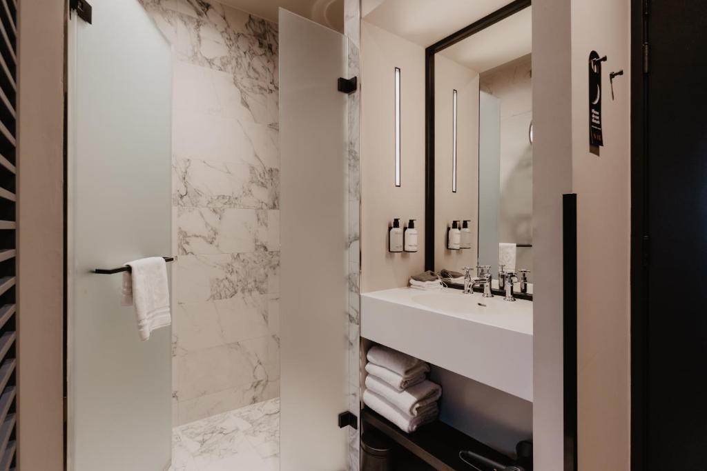 The Nox Hotel - Resim 44
