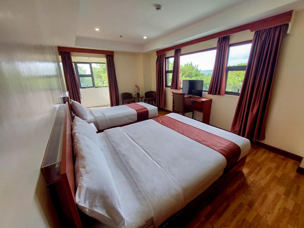 456 Hotel - Triple Room With City View
