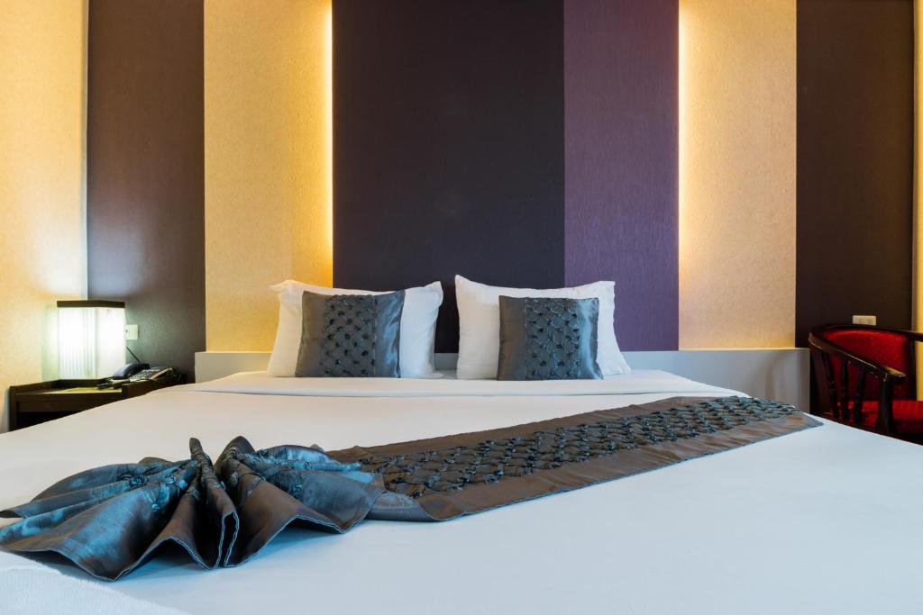 Princess Park Hotel - Deluxe King Room