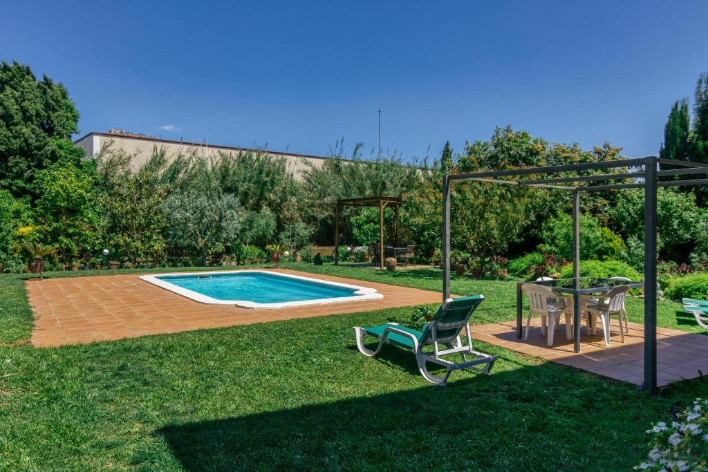 Swimmingpoolen hos eller tæt på La Paisa