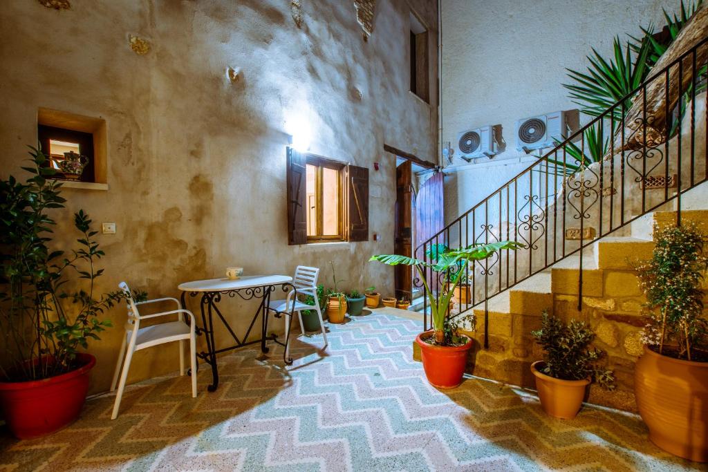 Fotografie z fotogalerie ubytování Bozzali Deluxe Hotel ve městě Chania