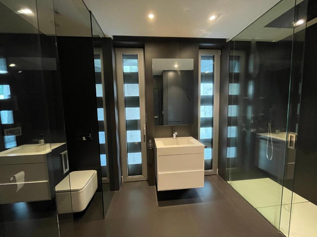 Tres Prismas Exclusive - Five-Bedroom House
