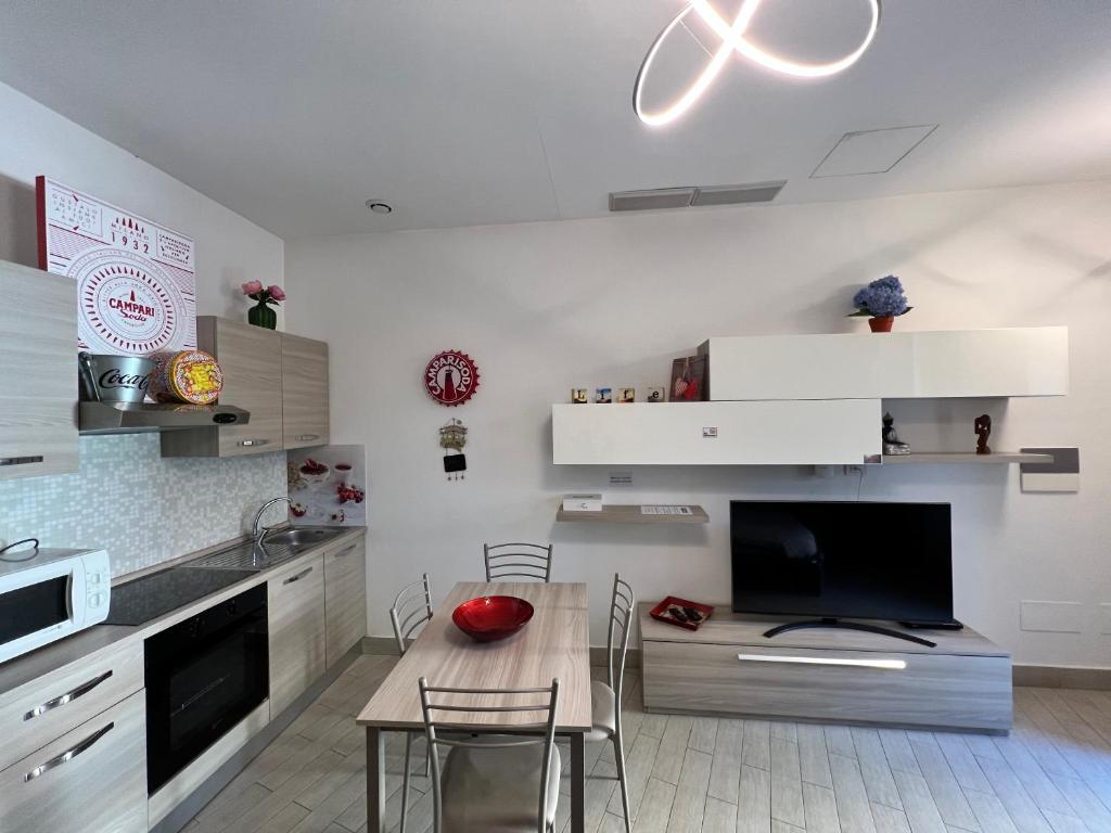 Kuchnia lub aneks kuchenny w obiekcie CA FOSCARI Apartments San Siro