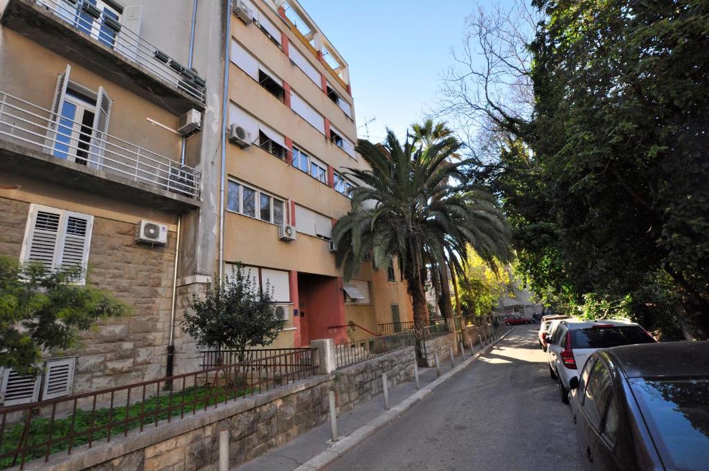 Budova, v ktorej sa apartmán nachádza