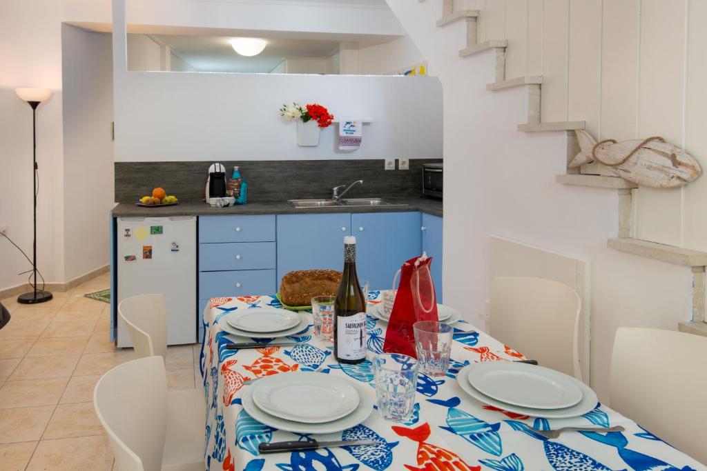 Kuchyň nebo kuchyňský kout v ubytování Margarita Apartments Paxos - Studio Illa