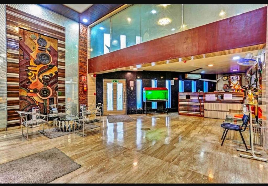 Hotel Praveen - Housity