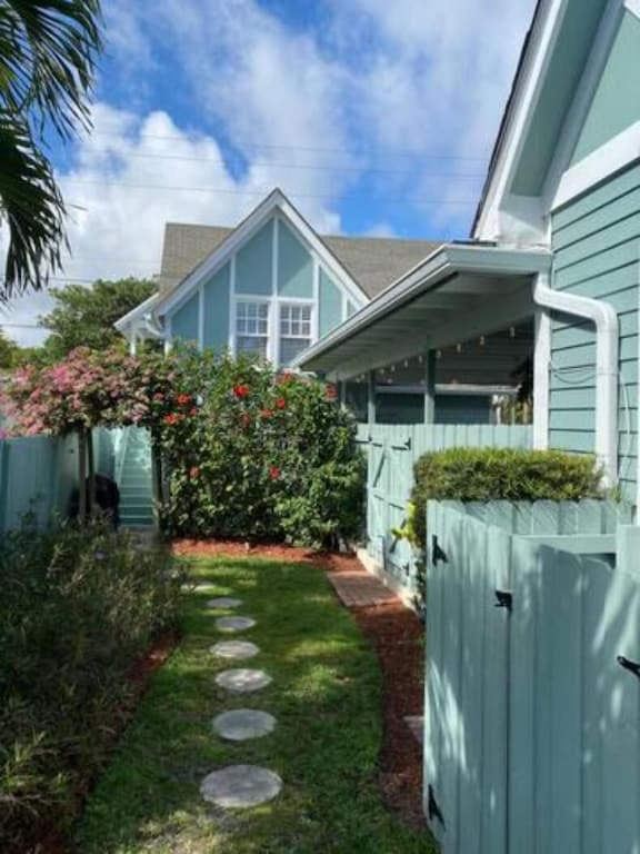 Historic Cottage in Parrot Cove!, Lake Worth, FL