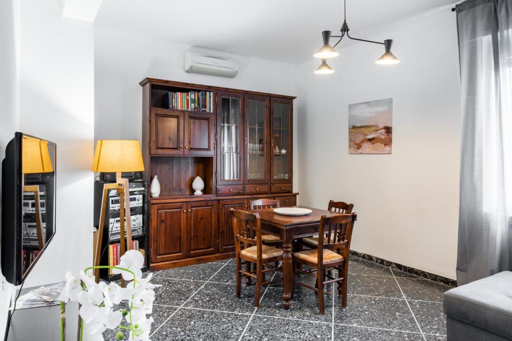 Modern & Central Apartment La Spezia - Apartamento De Tres Habitaciones